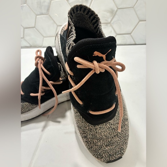 Puma Tsugi Shinsei Woman’s Training Sneaker Size 9 Black Gray Pink Lightweight - Picture 2 of 10